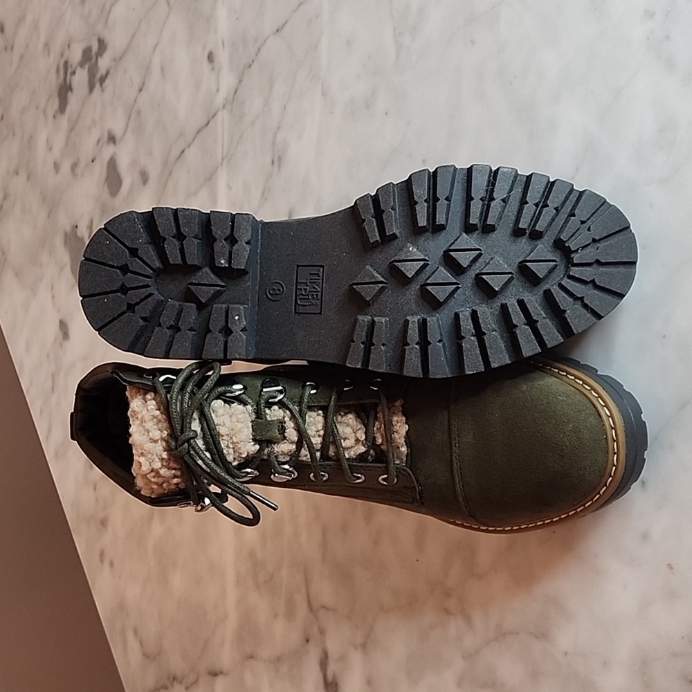 Hicking Style Boot - Picture 4 of 4